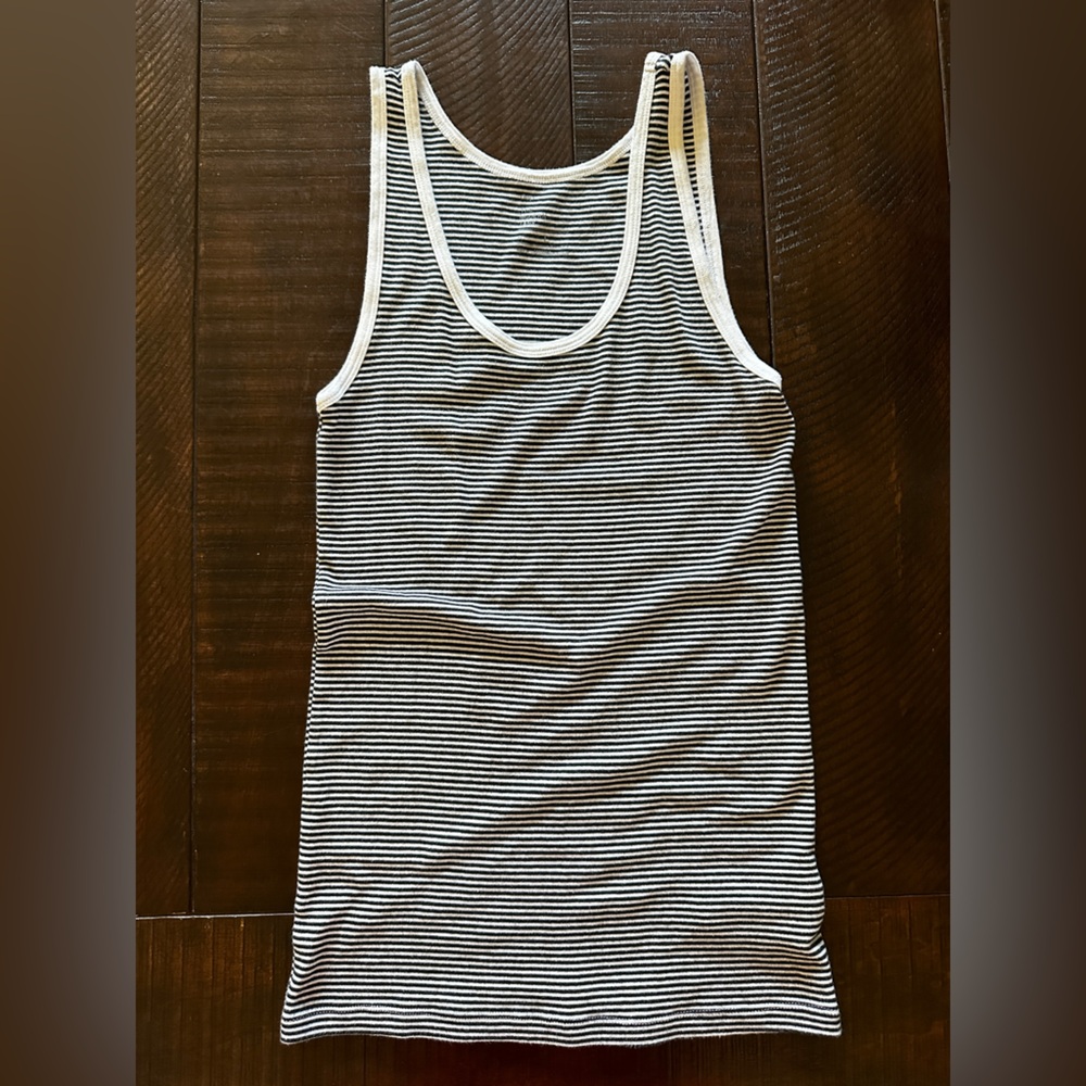 GAP size L navy and white tank top